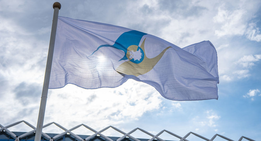 Партия "Адолат" одобрила участие Узбекистана в ЕАЭС в качестве наблюдателя