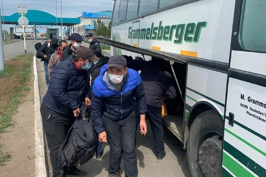 Россия помогает киргизстанцам вернуться домой