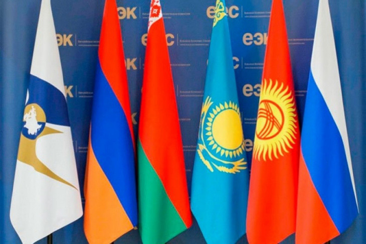 Экономикалык изилдөөлөр жана реформалар борборунун сурамжылоосуна катышкан 74% эл Өзбекстандын ЕАЭБге катышуусун колдойт