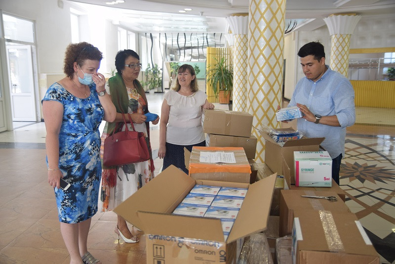 В рамках акции «Добро-Соседство» в Казахстан отправилась партию помощи для борьбы с COVID-1