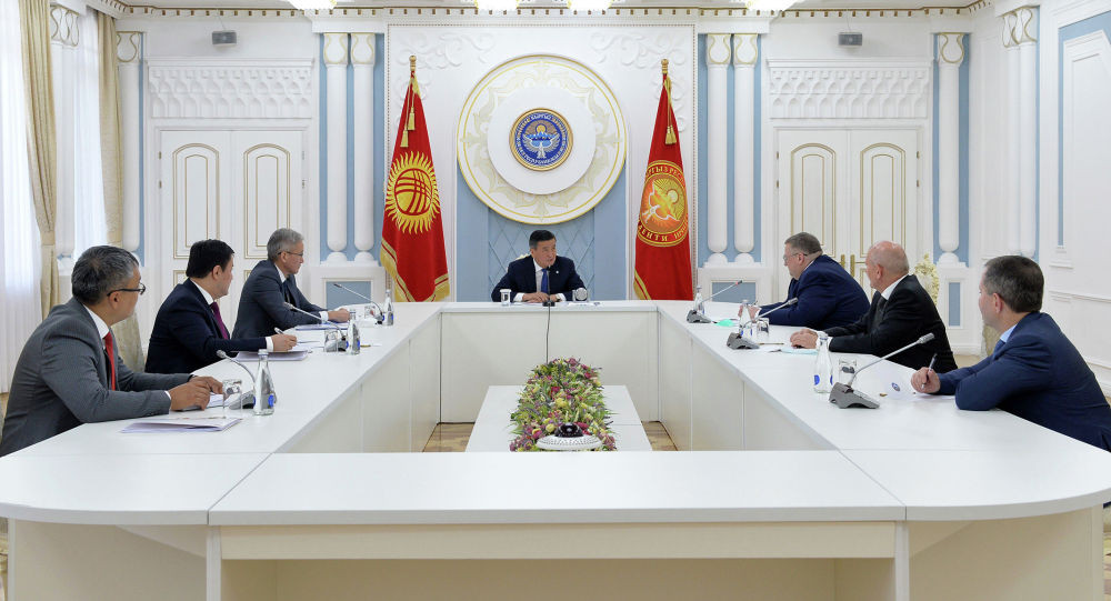 Россия в «приоритетном порядке» рассмотрит поставку Кыргызстану своей вакцины против COVID-19