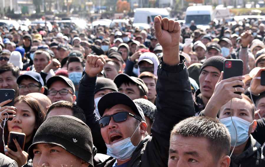 Революция без бархата и роз: чем грозит Киргизии третий государственный переворот