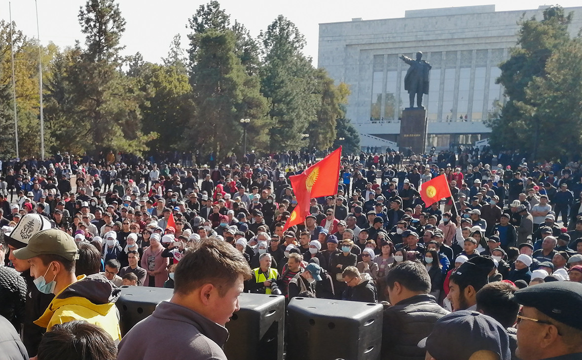 Россия приостановила финансовую помощь Киргизии