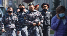 Боронов милицияны сындап, Бишкекте көзөмөлдү күчөтүүгө тапшырма берди