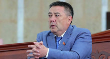 Депутат Ормонов: азыркы бийлик "кустурабыз, төлөтөбүз" дегенди мода кылып алды