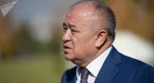 Жогорку сот Өмүрбек Текебаевди депутаттык мандатынан ажыратты