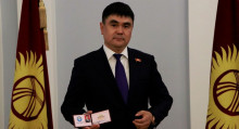 "Мекеним Кыргызстан" партиясын негиздеген Айбек Осмонов ЖК депутаты болду