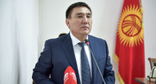 Сарыбашов ишке киришери менен Бишкек мэриясында иштеген уулун жумуштан алды