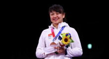 UWW: Мээрим Олимпиада медалын тагынган алгачкы кыргызстандык балбан кыз