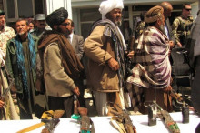 Талибан оогандарга стилдүү чач үлгүсүн жасоого жана сакал кырууга тыюу салды