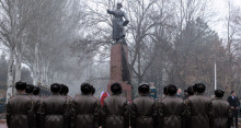 В Бишкеке торжественно открыли обновленный памятник Панфилову — видео